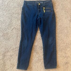 Michael Kors blue Jean denim Capris gently used  gold zippers size 6 skinny fit